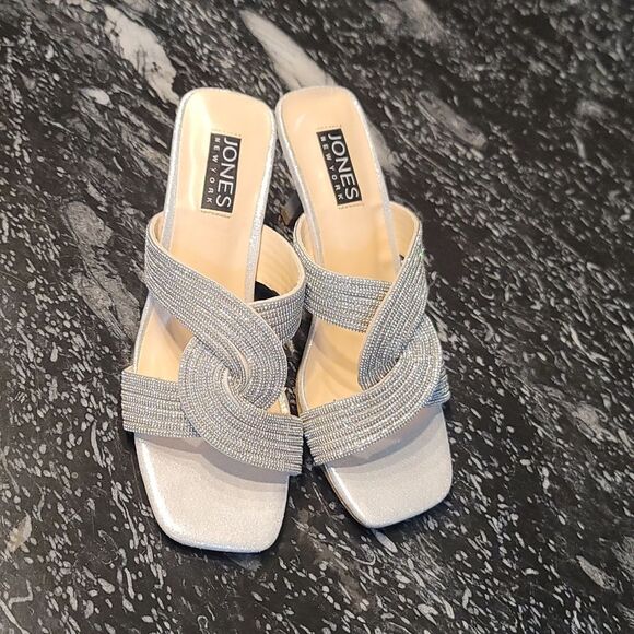 BRAND NEW JONES NEW YORK HEELS WITH CRISSCROSS STRAPS SANDAL - Picture 3 of 16